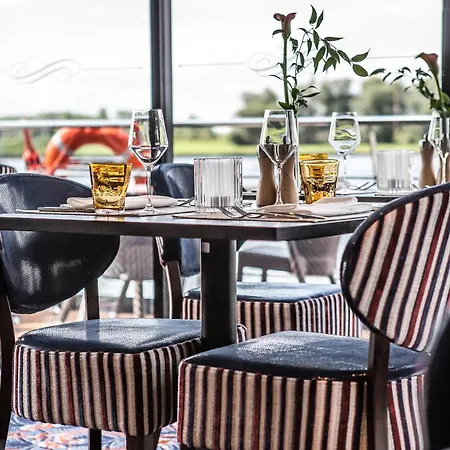 Hotelship Ms Oscar Wilde Hotel