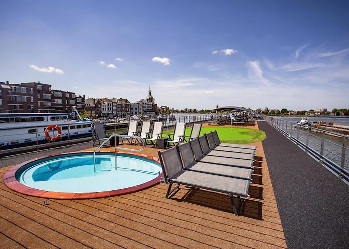 Hotelship Ms Oscar Wilde Szálloda 4*