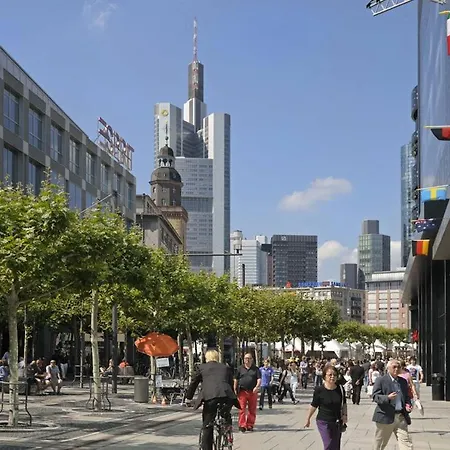 Hotelship Ms Oscar Wilde